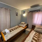 بيت ضيافة Baber Apartmanhaz Balatonakarattya