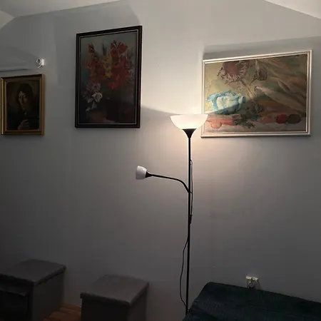 Baber Apartmanhaz Balatonakarattya Guest house 3*