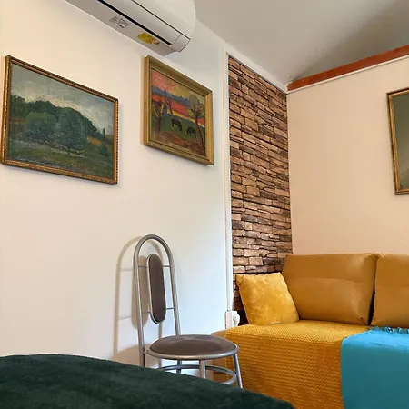Baber Apartmanhaz Balatonakarattya Guest house Balatonkenese